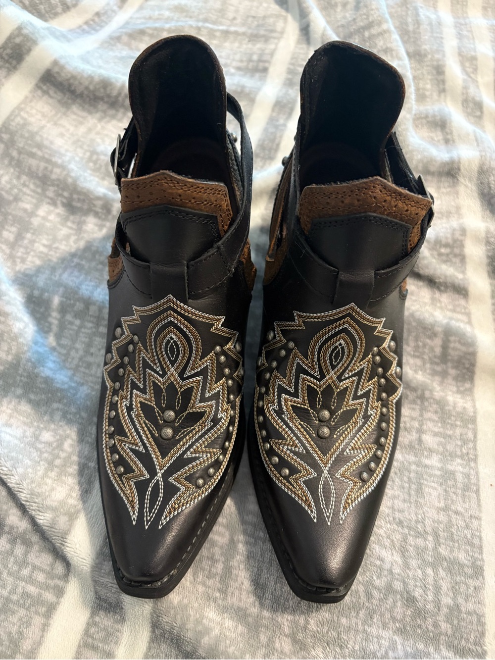 Durango Black and Brown Embroidered Pointed Toe Ankle Booties